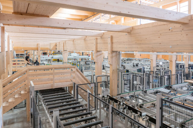 Strattura Naturholzdecken Produktionszentrum Root